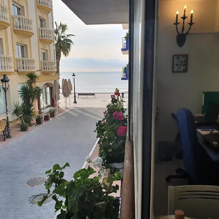 Con Oficina Y Vistas Al Mar Lägenhet